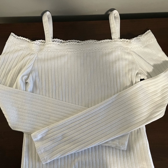 Preloved - Picture 1 of 2